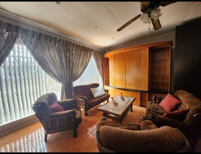 4 BEDROOM HOUSE FOR SALE IN IMPALA PARK